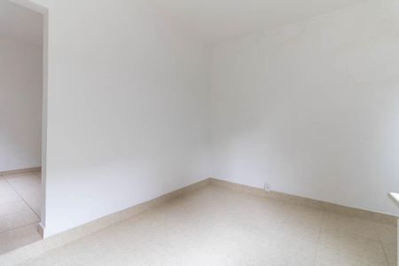 Casa à venda com 160m², 4 quartos e 2 vagas Casa à venda com 160m², 4 quartos e 2 vagasCozinha da Edícula