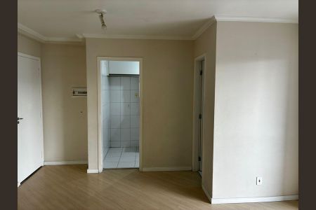 Sala de apartamento para alugar com 3 quartos, 64m² em Parque Reboucas, São Paulo