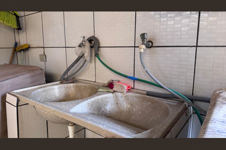 Casa à venda com 293m², 5 quartos e 4 vagas Casa à venda com 293m², 5 quartos e 4 vagasÁrea de Serviço