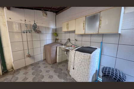 Casa à venda com 293m², 5 quartos e 4 vagas Casa à venda com 293m², 5 quartos e 4 vagasÁrea de Serviço