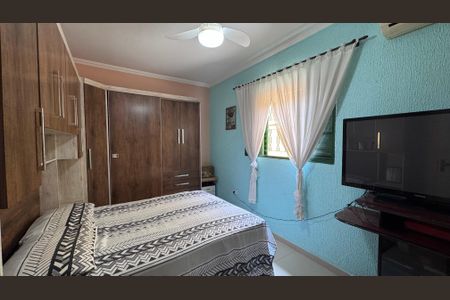 Casa à venda com 293m², 5 quartos e 4 vagas Casa à venda com 293m², 5 quartos e 4 vagasQuarto 1