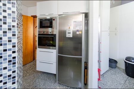 Apartamento à venda com 174m², 4 quartos e 2 vagas Apartamento à venda com 174m², 4 quartos e 2 vagasCozinha