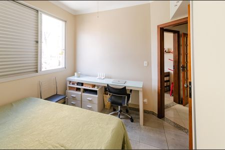 Apartamento à venda com 174m², 4 quartos e 2 vagas Apartamento à venda com 174m², 4 quartos e 2 vagasQuarto 3