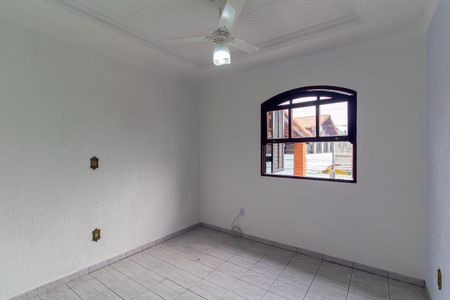 Quarto 1 de casa para alugar com 3 quartos, 196m² em Jardim Santa Adelia, São Paulo
