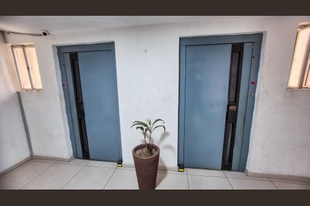 Apartamento à venda com 49m², 2 quartos e sem vagaElevadores