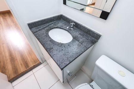 Apartamento à venda com 69m², 2 quartos e 1 vaga Apartamento à venda com 69m², 2 quartos e 1 vagaBanheiro