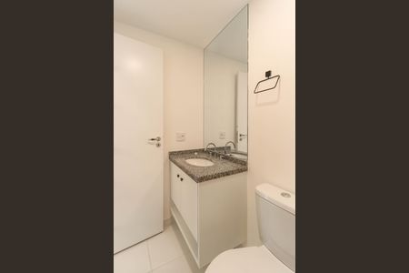 Apartamento à venda com 71m², 2 quartos e 1 vaga Apartamento à venda com 71m², 2 quartos e 1 vagaBanheiro