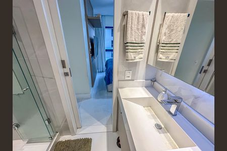 Apartamento à venda com 87m², 3 quartos e 1 vaga Apartamento à venda com 87m², 3 quartos e 1 vagaBanheiro da Suíte
