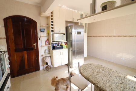 Casa à venda com 125m², 3 quartos e 2 vagasCozinha