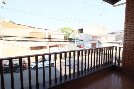 Casa à venda com 125m², 3 quartos e 2 vagasSuíte sacada vista