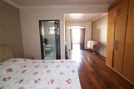 Casa à venda com 125m², 3 quartos e 2 vagasSuíte 