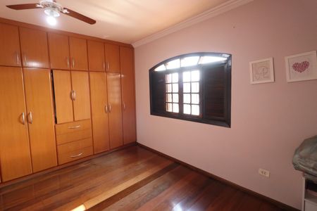 Casa à venda com 125m², 3 quartos e 2 vagasQuarto 1