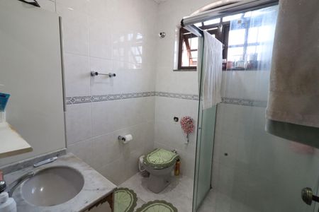 Casa à venda com 125m², 3 quartos e 2 vagasBanheiro Social