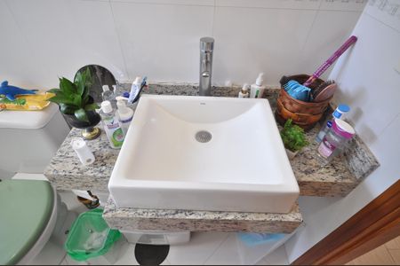 Casa à venda com 200m², 3 quartos e 4 vagasBanheiro Social