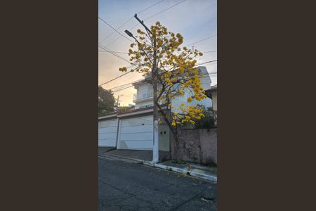 Casa à venda com 200m², 3 quartos e 4 vagasFachada