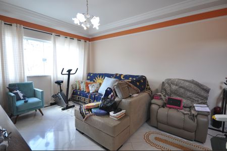 Casa à venda com 200m², 3 quartos e 4 vagasSala