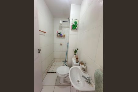 Apartamento à venda com 44m², 2 quartos e sem vaga Apartamento à venda com 44m², 2 quartos e sem vagaBanheiro