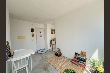 Apartamento à venda com 44m², 2 quartos e sem vaga Apartamento à venda com 44m², 2 quartos e sem vagaSala