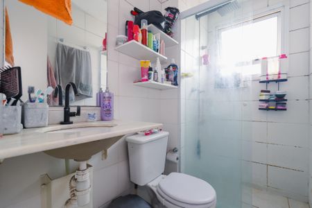 Apartamento à venda com 58m², 2 quartos e 1 vaga Apartamento à venda com 58m², 2 quartos e 1 vagaBanheiro da Suíte 1