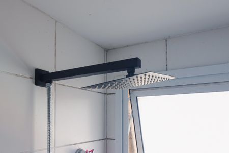 Apartamento à venda com 58m², 2 quartos e 1 vaga Apartamento à venda com 58m², 2 quartos e 1 vagaBanheiro da Suíte 1