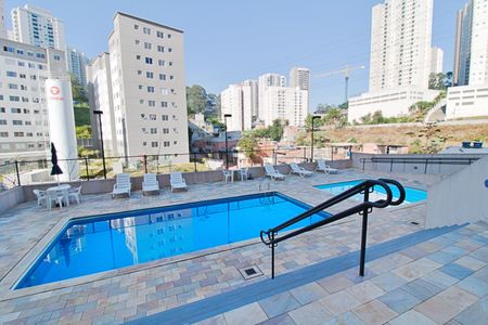 Apartamento à venda com 58m², 2 quartos e 1 vaga Apartamento à venda com 58m², 2 quartos e 1 vagaÁrea comum - Piscina