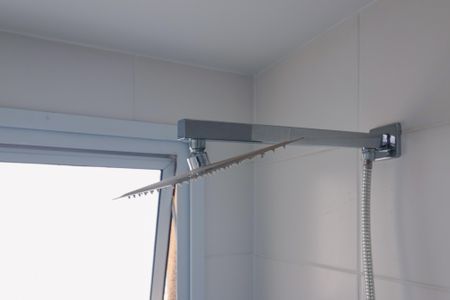 Apartamento à venda com 58m², 2 quartos e 1 vaga Apartamento à venda com 58m², 2 quartos e 1 vagaBanheiro da Suíte 2