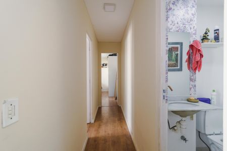 Apartamento à venda com 58m², 2 quartos e 1 vaga Apartamento à venda com 58m², 2 quartos e 1 vagaCorredor