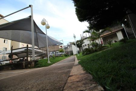 Apartamento à venda com 60m², 3 quartos e 1 vagaIluminação  e passeio do condomínio