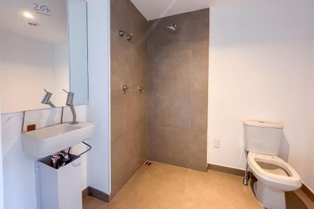 Banheiro de kitnet/studio à venda com 1 quarto, 24m² em Jardim Paulista, São Paulo