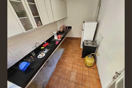 Casa para alugar com 2 quartos, 150m² em Novo das Indústrias, Belo Horizonte