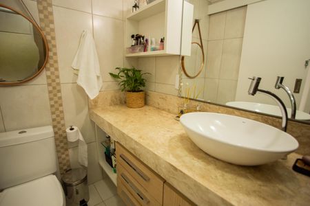 Apartamento à venda com 72m², 3 quartos e 1 vaga Apartamento à venda com 72m², 3 quartos e 1 vagaBanheiro