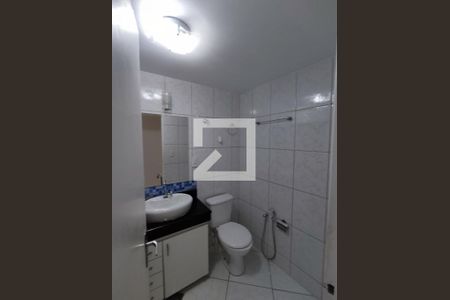 Banheiro de apartamento para alugar com 1 quarto, 25m² em São José, Brasília