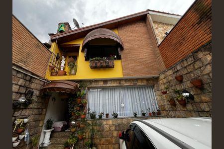 Casa à venda com 150m², 3 quartos e 2 vagas Casa à venda com 150m², 3 quartos e 2 vagasGaragem