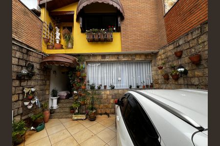 Casa à venda com 150m², 3 quartos e 2 vagas Casa à venda com 150m², 3 quartos e 2 vagasGaragem