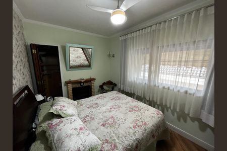 Casa à venda com 150m², 3 quartos e 2 vagas Casa à venda com 150m², 3 quartos e 2 vagasQuarto 2