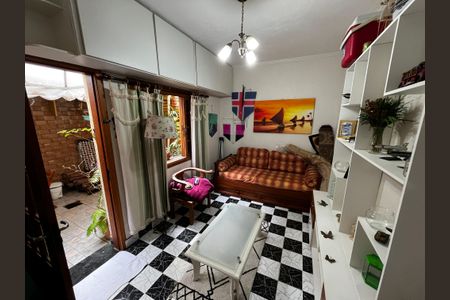 Casa à venda com 150m², 3 quartos e 2 vagas Casa à venda com 150m², 3 quartos e 2 vagasEdícula