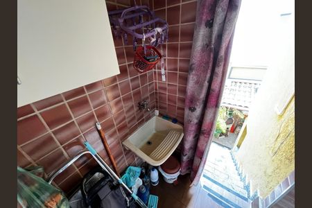 Casa à venda com 150m², 3 quartos e 2 vagas Casa à venda com 150m², 3 quartos e 2 vagasÁrea de Serviço