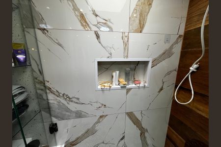 Casa à venda com 150m², 3 quartos e 2 vagas Casa à venda com 150m², 3 quartos e 2 vagasBanheiro
