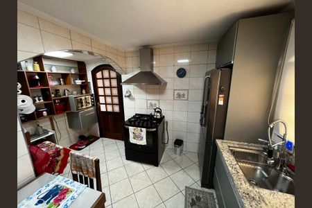 Casa à venda com 150m², 3 quartos e 2 vagas Casa à venda com 150m², 3 quartos e 2 vagasCozinha