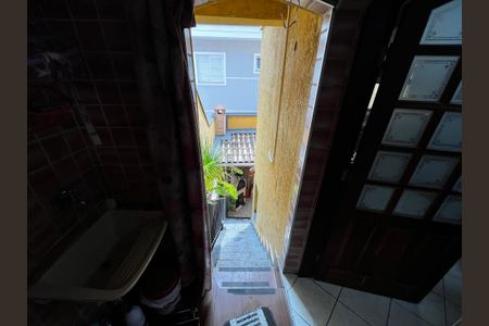 Casa à venda com 150m², 3 quartos e 2 vagas Casa à venda com 150m², 3 quartos e 2 vagasEscada Lateral