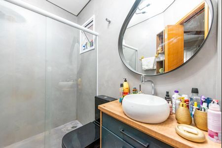Apartamento à venda com 47m², 2 quartos e 1 vaga Apartamento à venda com 47m², 2 quartos e 1 vagaBanheiro Social