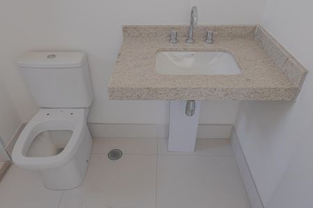 Apartamento à venda com 157m², 3 quartos e 2 vagasBanheiro da Suíte 2