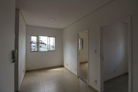 Sala de apartamento para alugar com 2 quartos, 36m² em Jardim Catarina, São Paulo