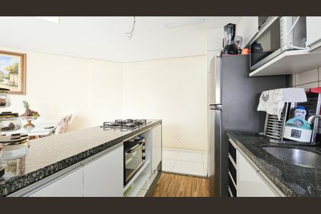 Apartamento à venda com 74m², 2 quartos e 1 vagaCozinha e área de serviço