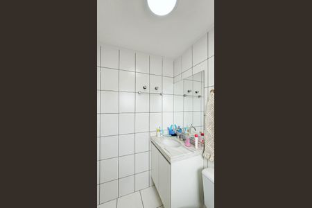 Apartamento à venda com 74m², 2 quartos e 1 vagaBanheiro da suíte