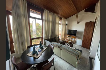 Casa à venda com 367m², 4 quartos e 5 vagas Casa à venda com 367m², 4 quartos e 5 vagasFoto 66