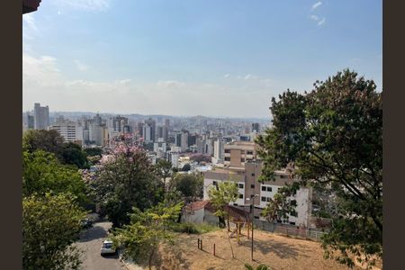 Casa à venda com 367m², 4 quartos e 5 vagas Casa à venda com 367m², 4 quartos e 5 vagasFoto 57