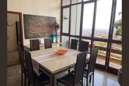Casa à venda com 367m², 4 quartos e 5 vagas Casa à venda com 367m², 4 quartos e 5 vagasFoto 48