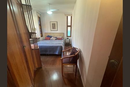 Casa à venda com 367m², 4 quartos e 5 vagas Casa à venda com 367m², 4 quartos e 5 vagasFoto 15