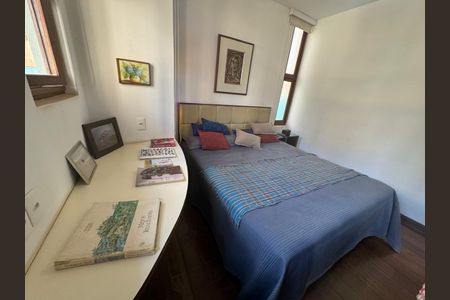 Casa à venda com 367m², 4 quartos e 5 vagas Casa à venda com 367m², 4 quartos e 5 vagasFoto 14